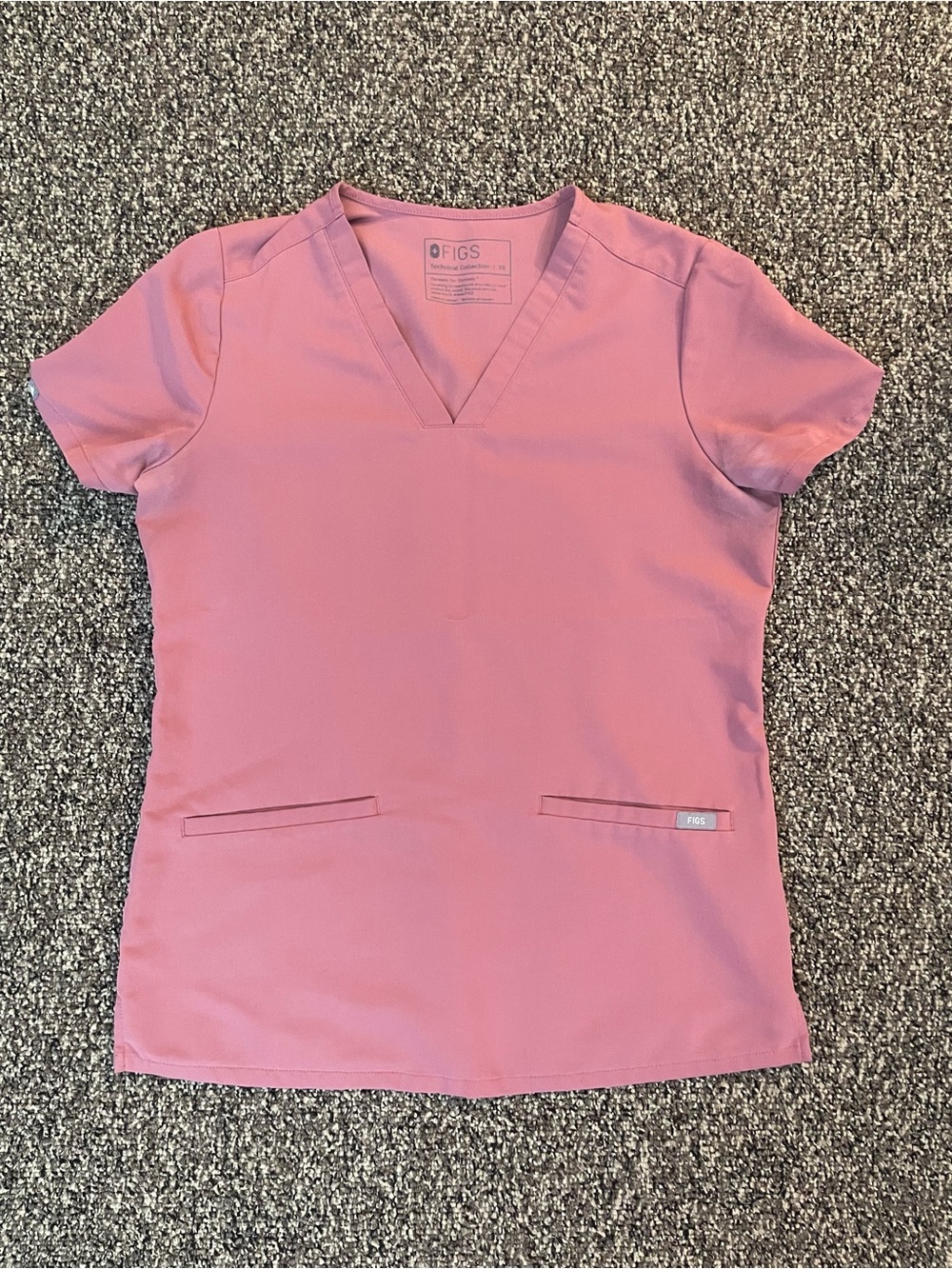 FIGS Woman’s Casma Scrub Top Mauve